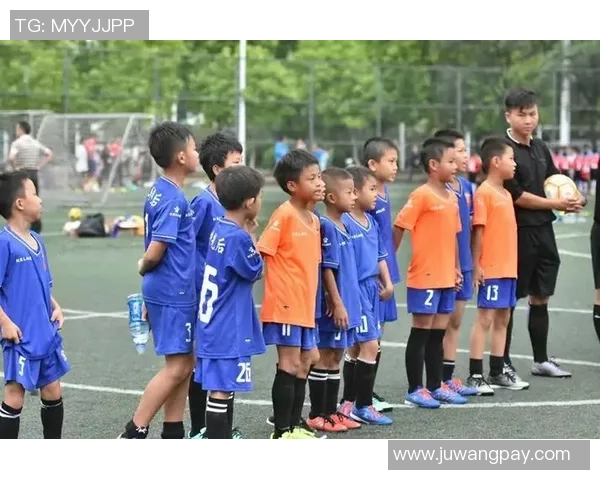 小学足球课视频下载分享提升孩子运动兴趣与技能的最佳选择